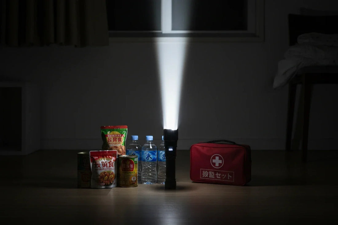 懐中電灯 防災セットに必要な理由｜停電・地震・避難時の正しい使い方