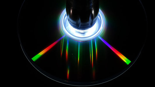 テレビ番組とDVDを録画して視聴するのは違法ですか？