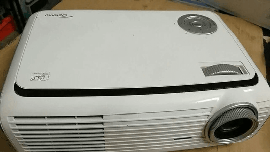 プロジェクターの価格はいくらですか？