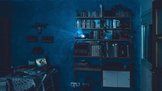 プロジェクターの壁掛けは壊れない？